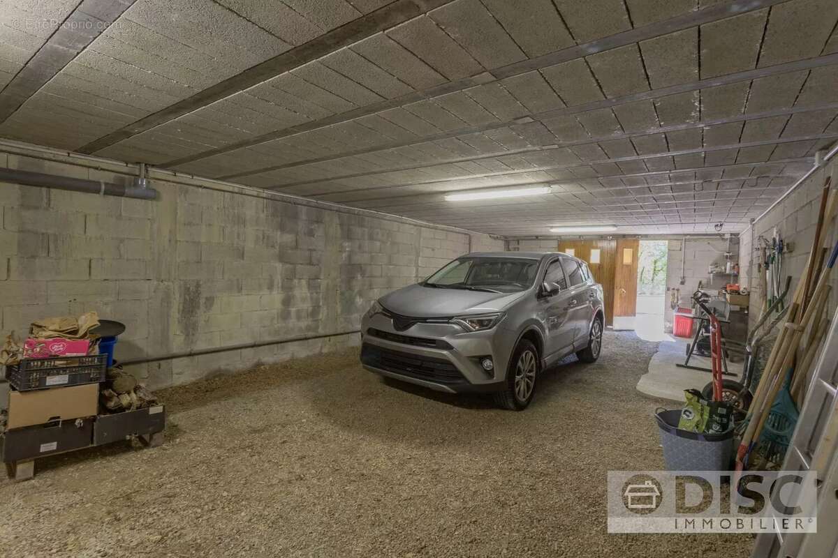 Maison de plain-pied avec vue, jardin et grand garage à 2 km de Saint-Antonin-Noble-Val. - photo 20
