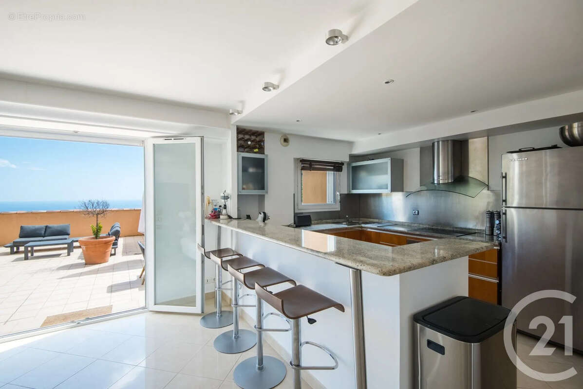Appartement à EZE