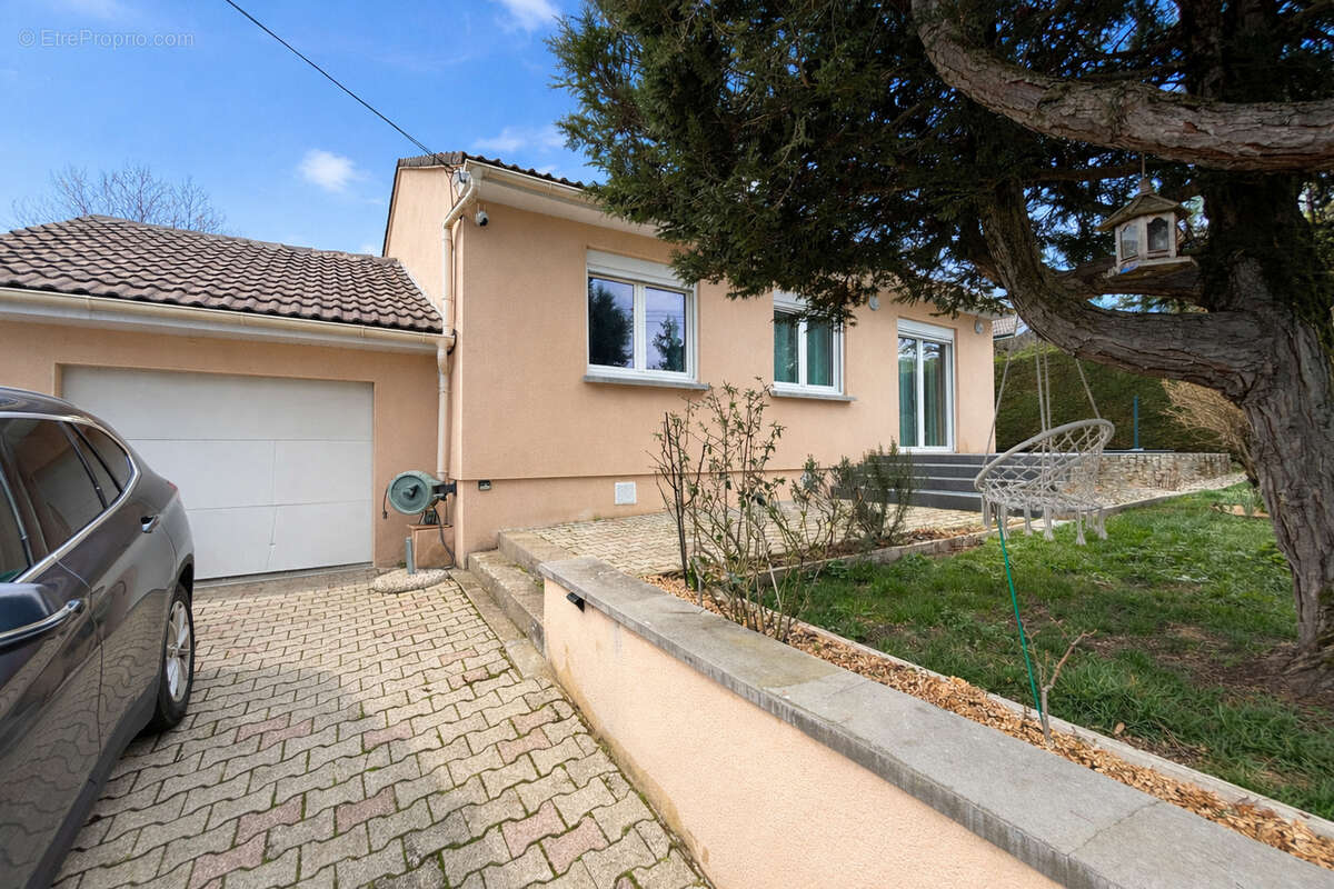 Maison à PONTCHARRA-SUR-TURDINE