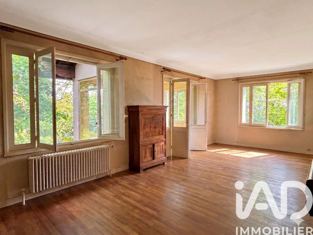 Maison 170 m² à Limas  - photo 5