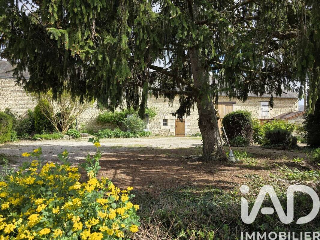 Photo 1 - Maison à MARIGNY-BRIZAY
