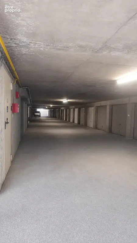 Garage fermé sécurisé de 16 m2 Rue Henry Bordeaux - photo 3