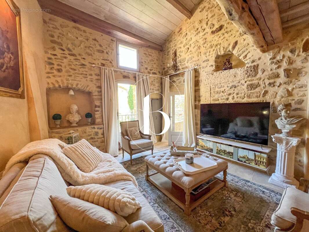 Maison à UZES