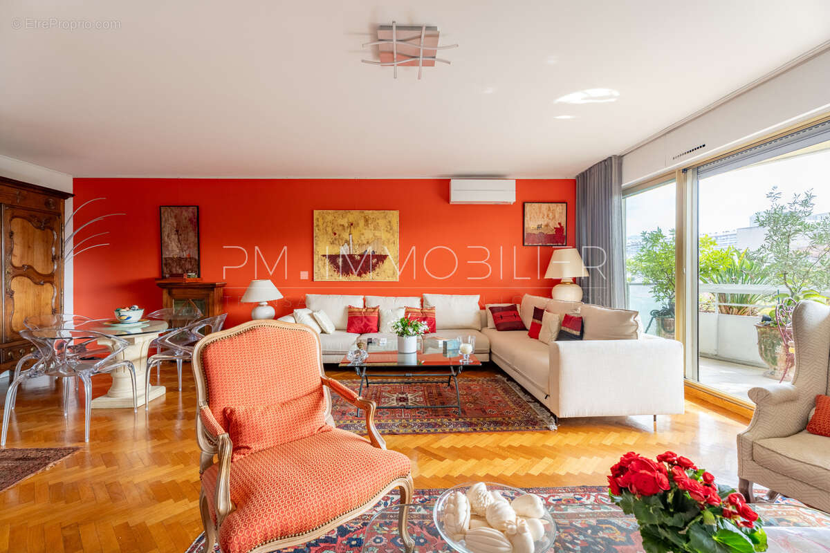 Appartement à MARSEILLE-8E