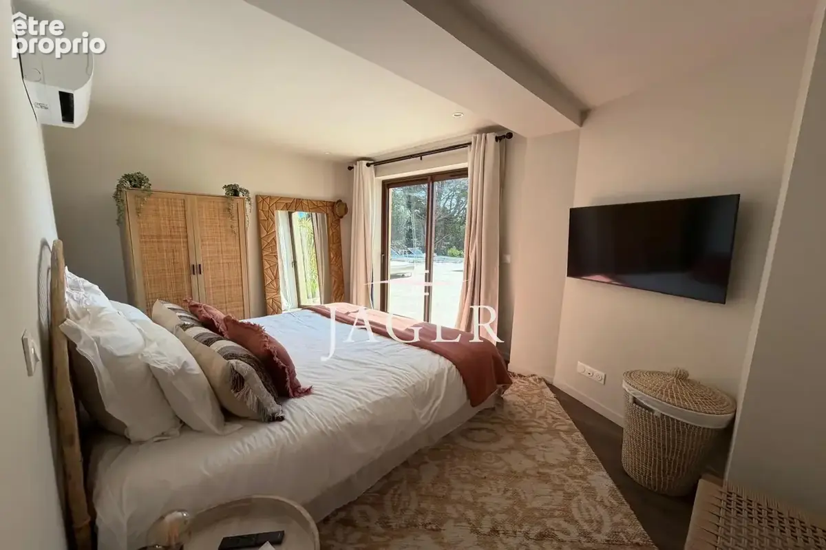 Maison 4 pièces 160 m² à vendre à Frejus (83370) - photo 8