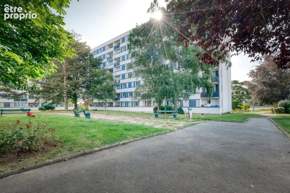 Appartement à vendre 3 pièces LES CLAYES SOUS BOIS (78) - photo 11