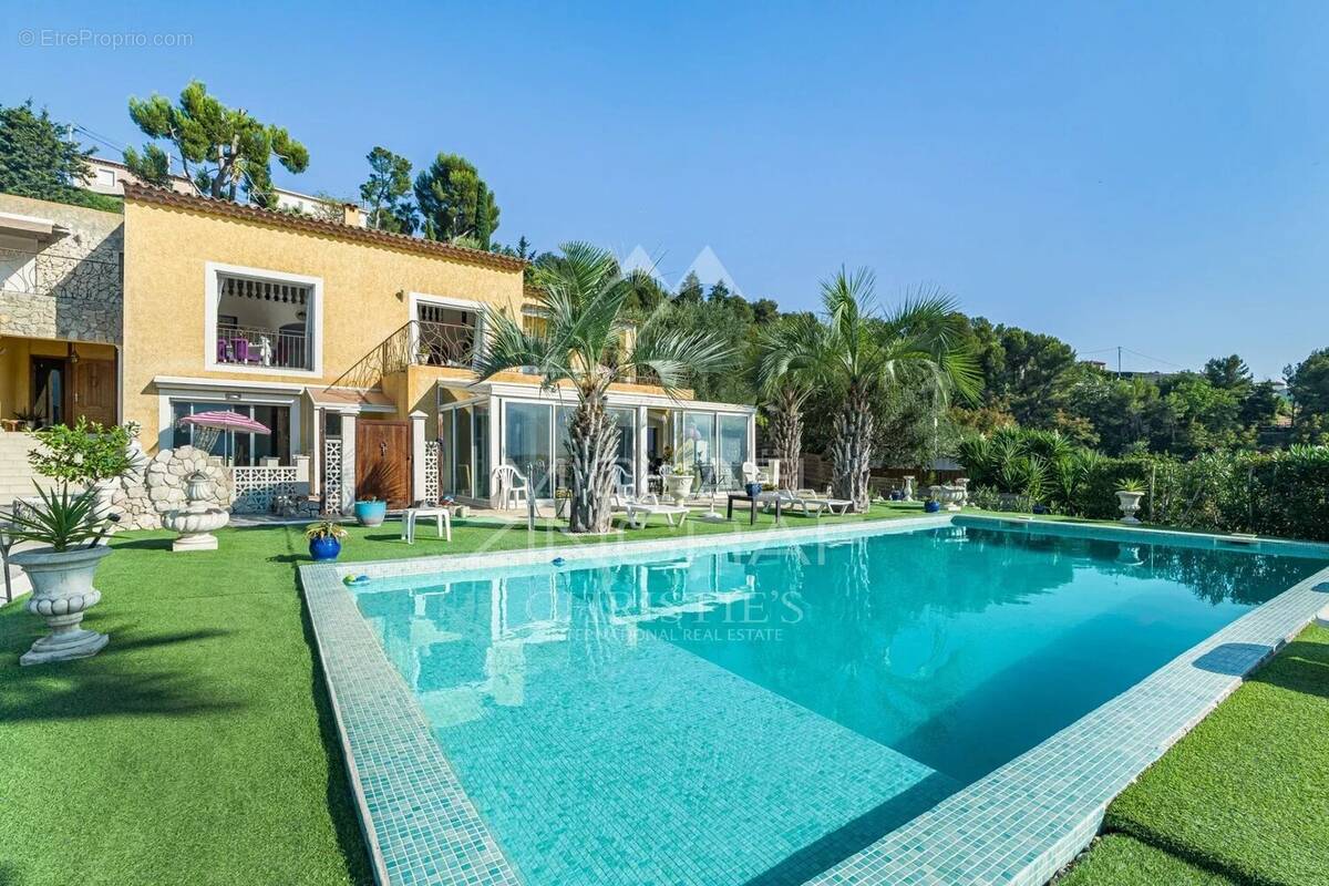 Maison à COLOMARS