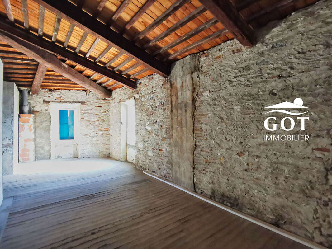 A vendre Immeuble de rapport à rénover - 143m²  Saint-Laurent-de-la-Salanque (66250) - photo 3