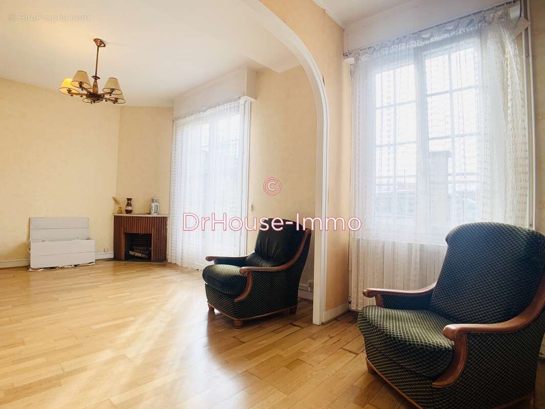 Maison à CHALETTE-SUR-LOING