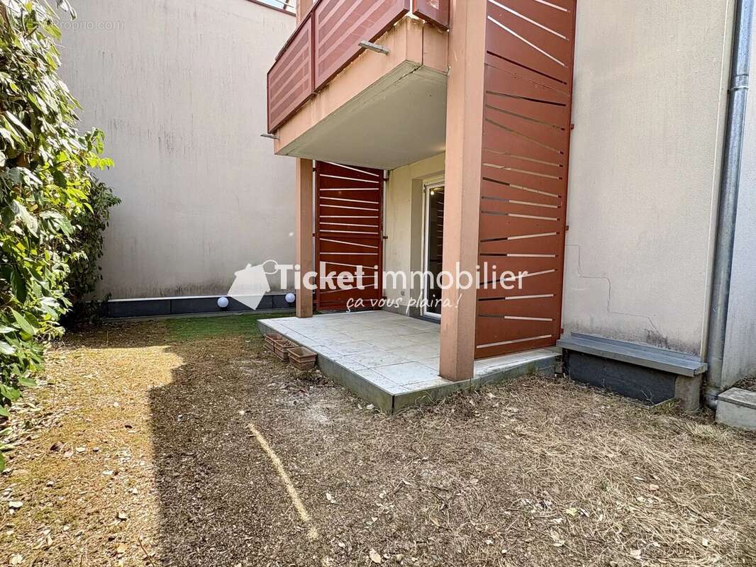 Pibrac (31820) — Charmant T2 de 40 m² avec extérieurs privatifs - photo 2