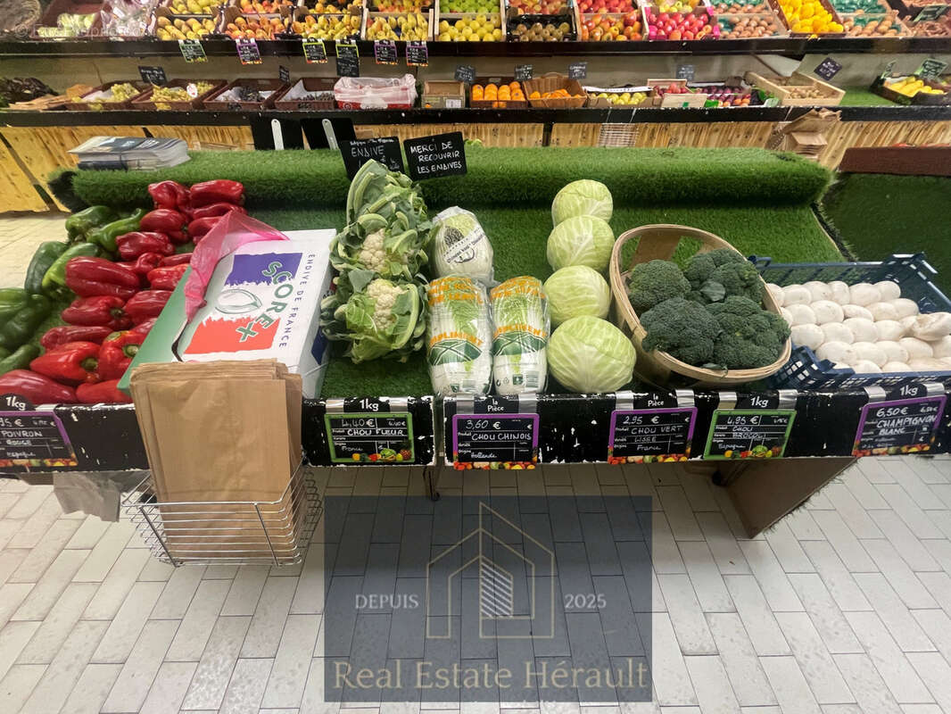 Commerce à PRADES-LE-LEZ