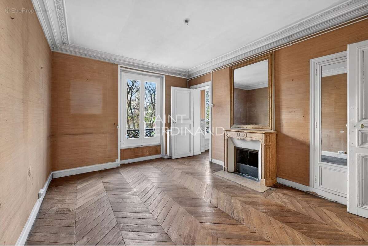 Appartement à PARIS-4E