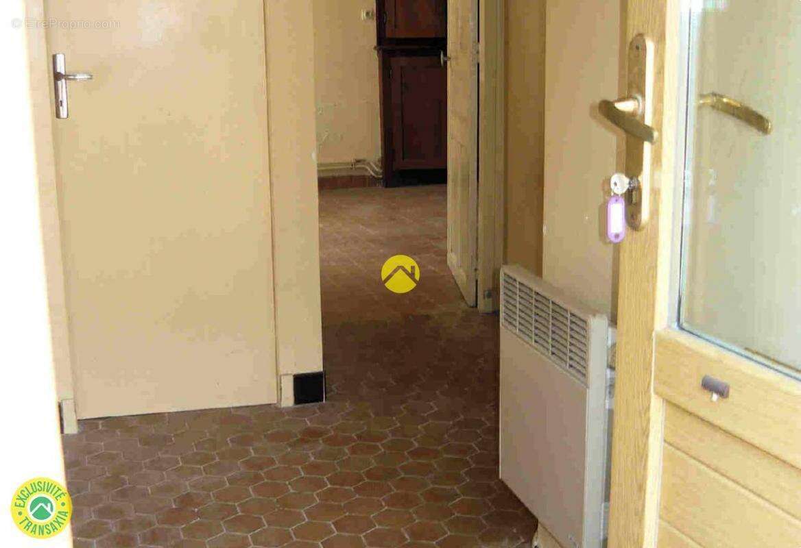 Maison à DUN-LE-PALESTEL