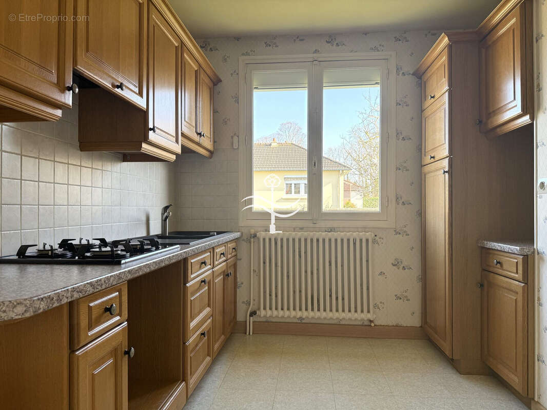 Maison à CORMELLES-LE-ROYAL