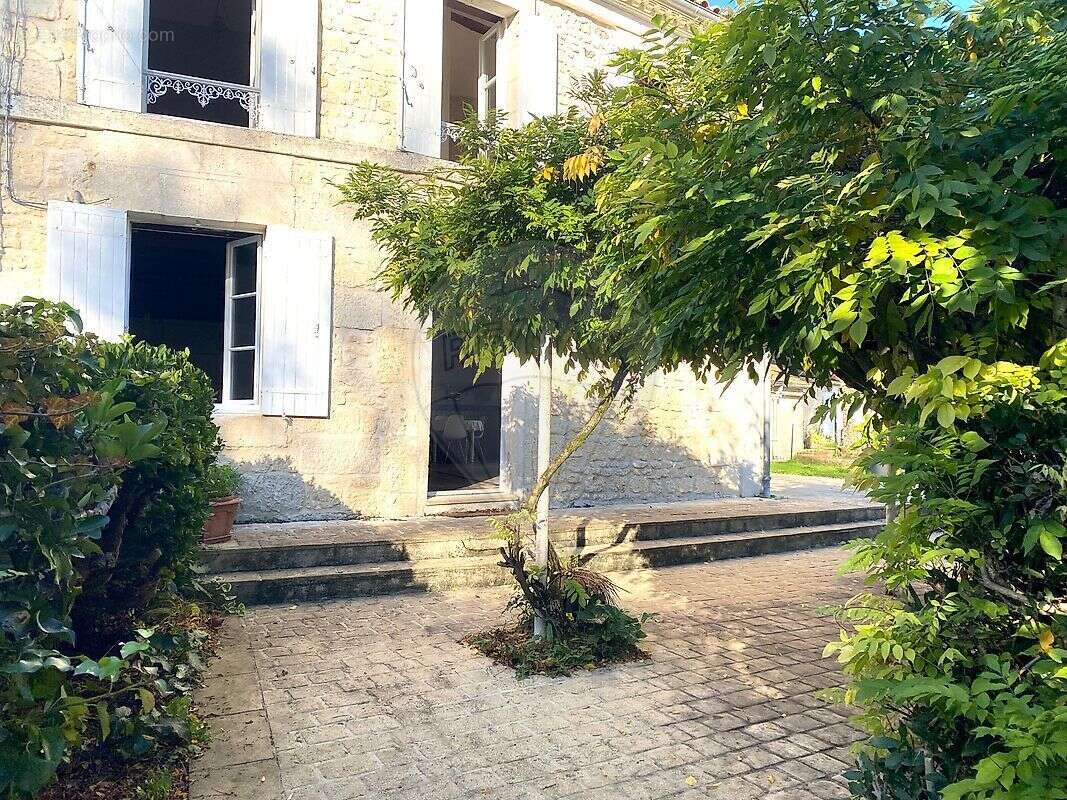 Maison à CHANIERS