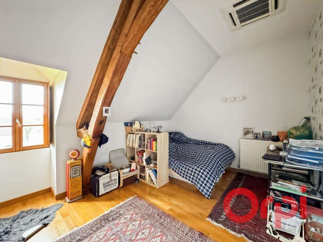 Maison à DUN-SUR-AURON