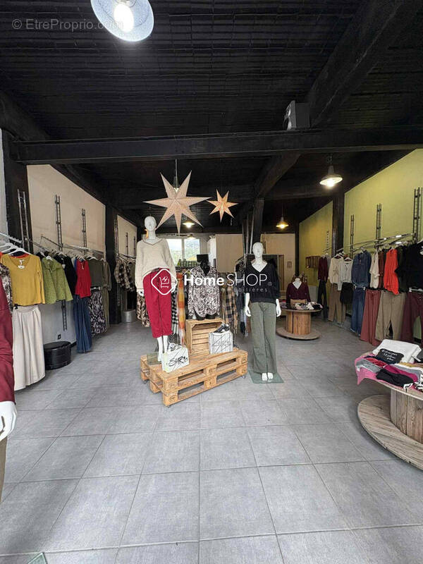 Commerce à LES PENNES-MIRABEAU