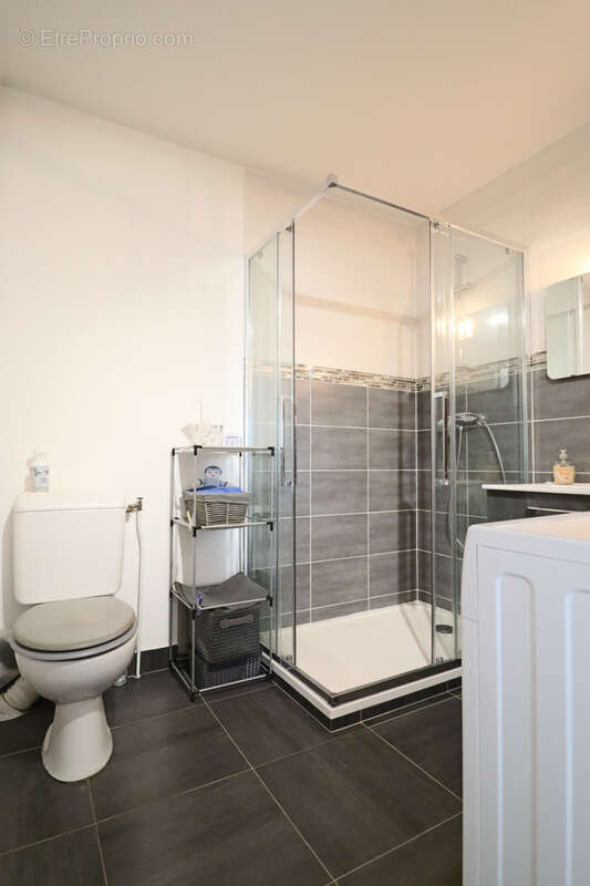 Appartement à LES PAVILLONS-SOUS-BOIS