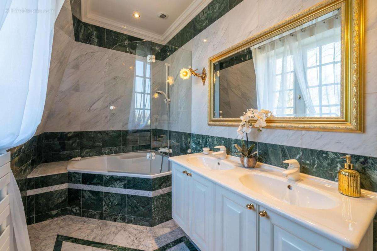 Maison 190 m² à Epinay-Sur-Orge  - photo 12