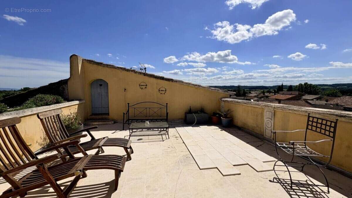 Maison à COURTHEZON