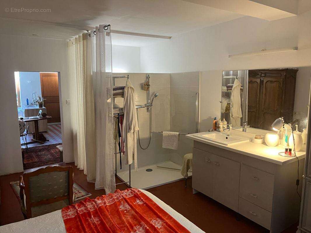 Maison à MOULINS-ENGILBERT