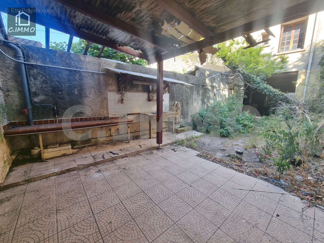 Maison à MONTAGNAC