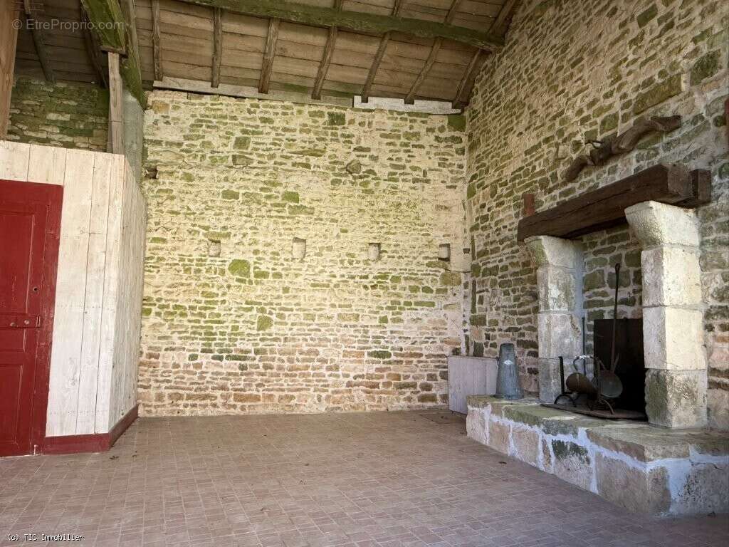 Maison à VILLEFAGNAN