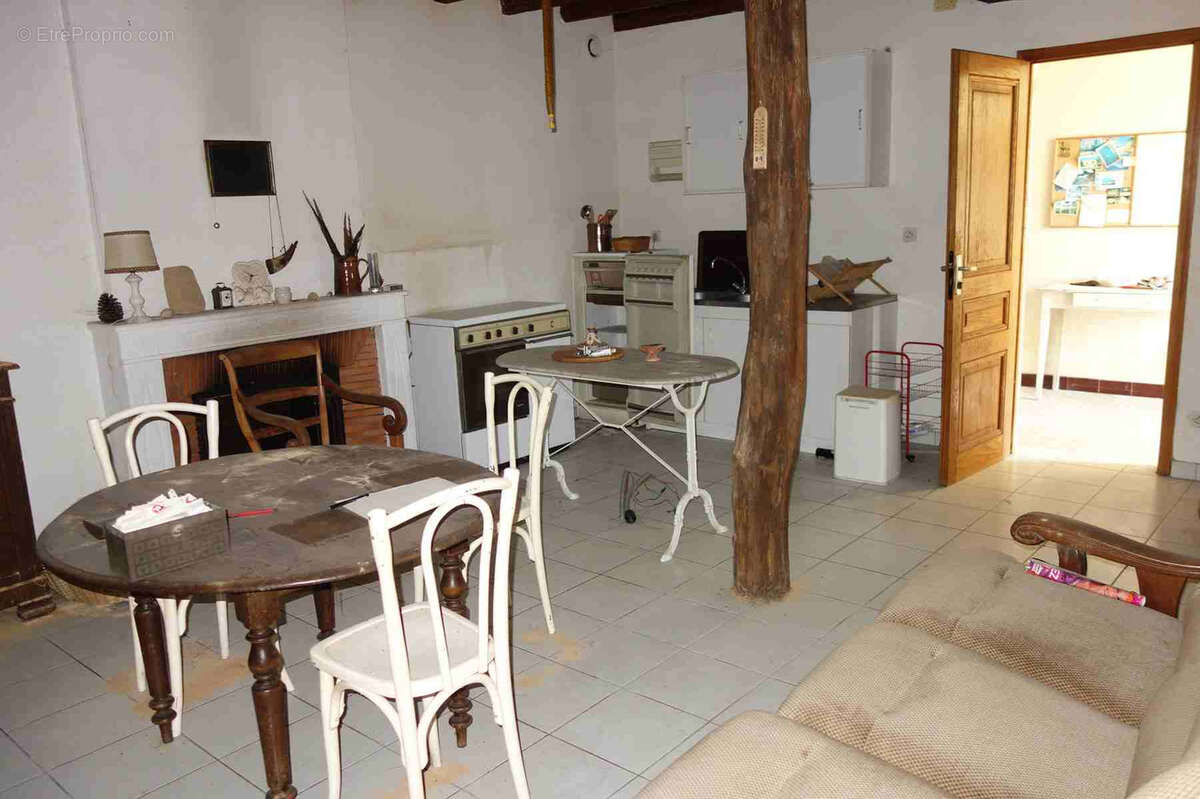Ensemble immobilier à rénover au coeur de Blaye - photo 7