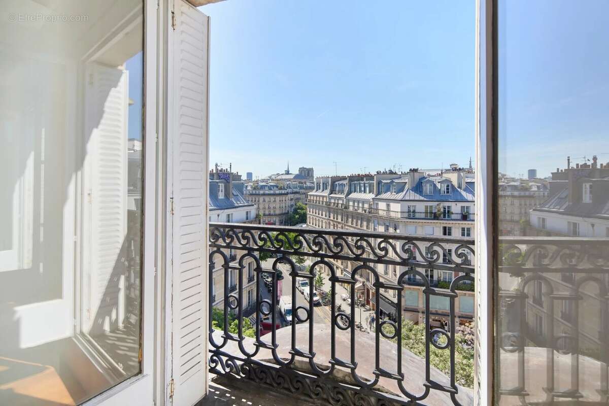 Appartement à PARIS-1E