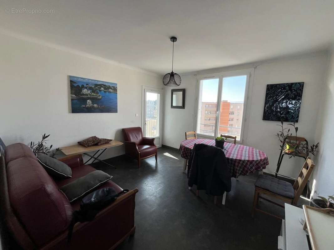 Appartement à NIMES