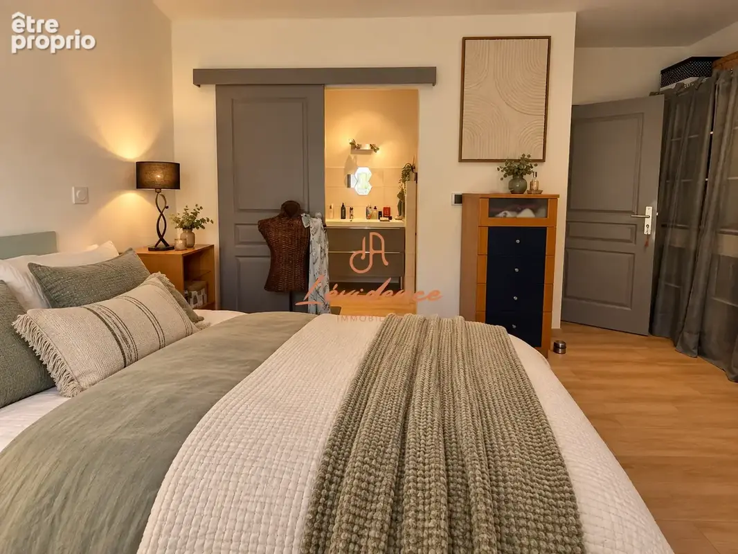 Une maison contemporaine dans le village de Montboucher - photo 6