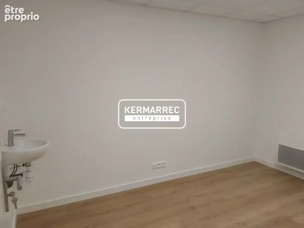 Commerce 108 m² à Bruz  - photo 3