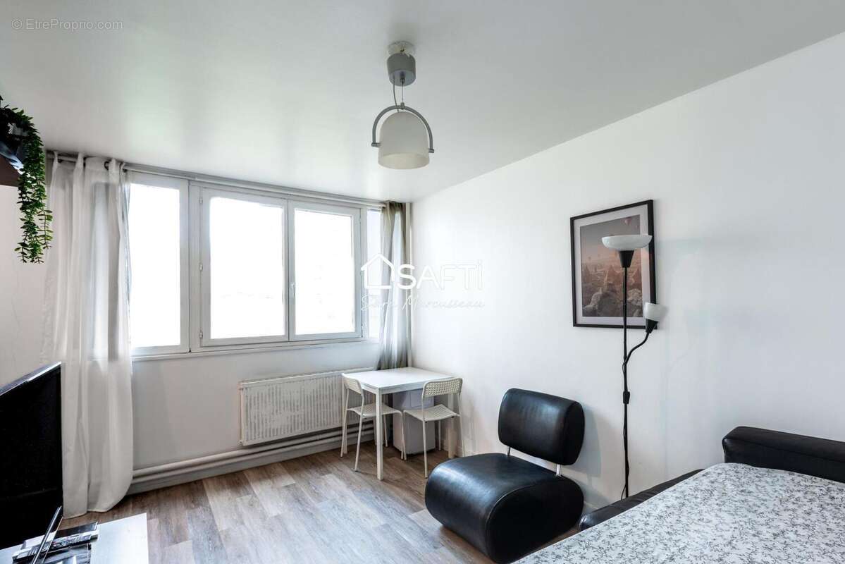 Photo 2 - Appartement à AUBERVILLIERS