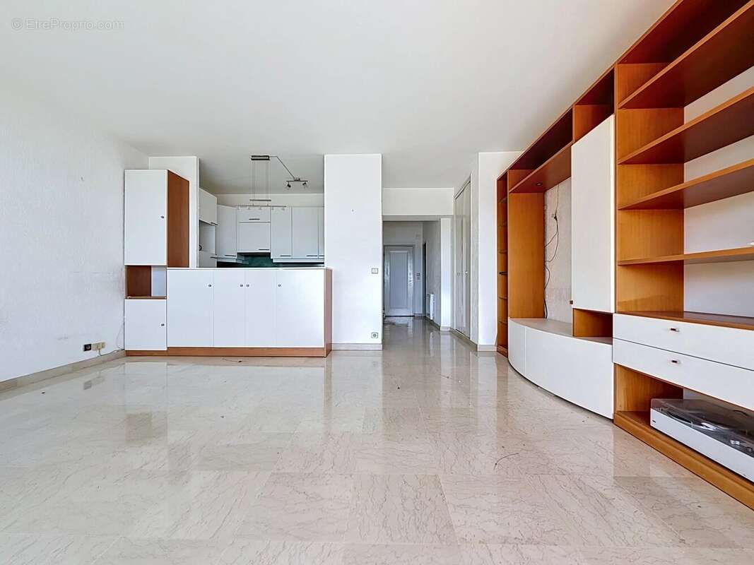 Appartement à VILLENEUVE-LOUBET