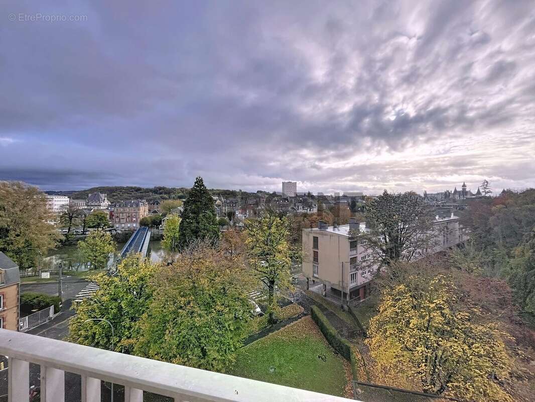Appartement à CHARLEVILLE-MEZIERES