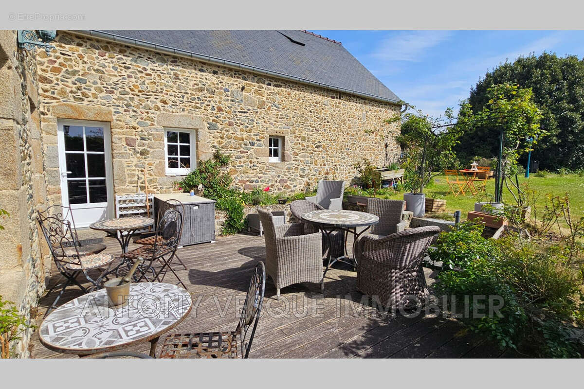 Maison 249 m² à Blainville-Sur-Mer  - photo 2