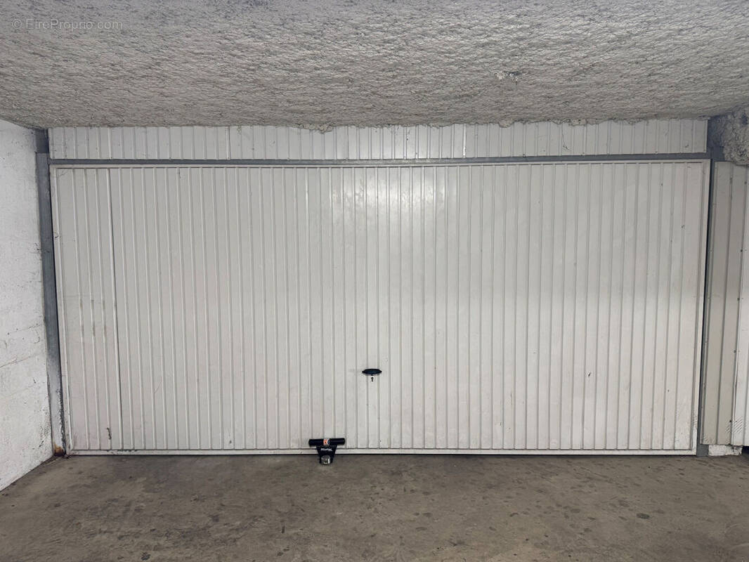 Parking à NEUILLY-PLAISANCE