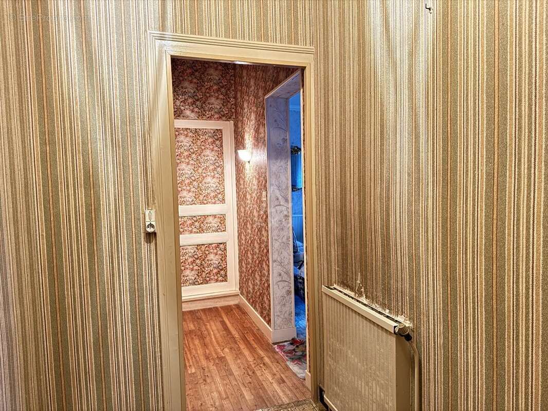 Maison à SAINT-YRIEIX-SUR-CHARENTE