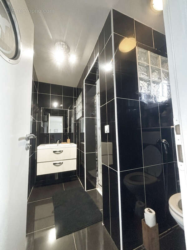 À Vendre : Superbe Demeure de Type F6 - photo 16