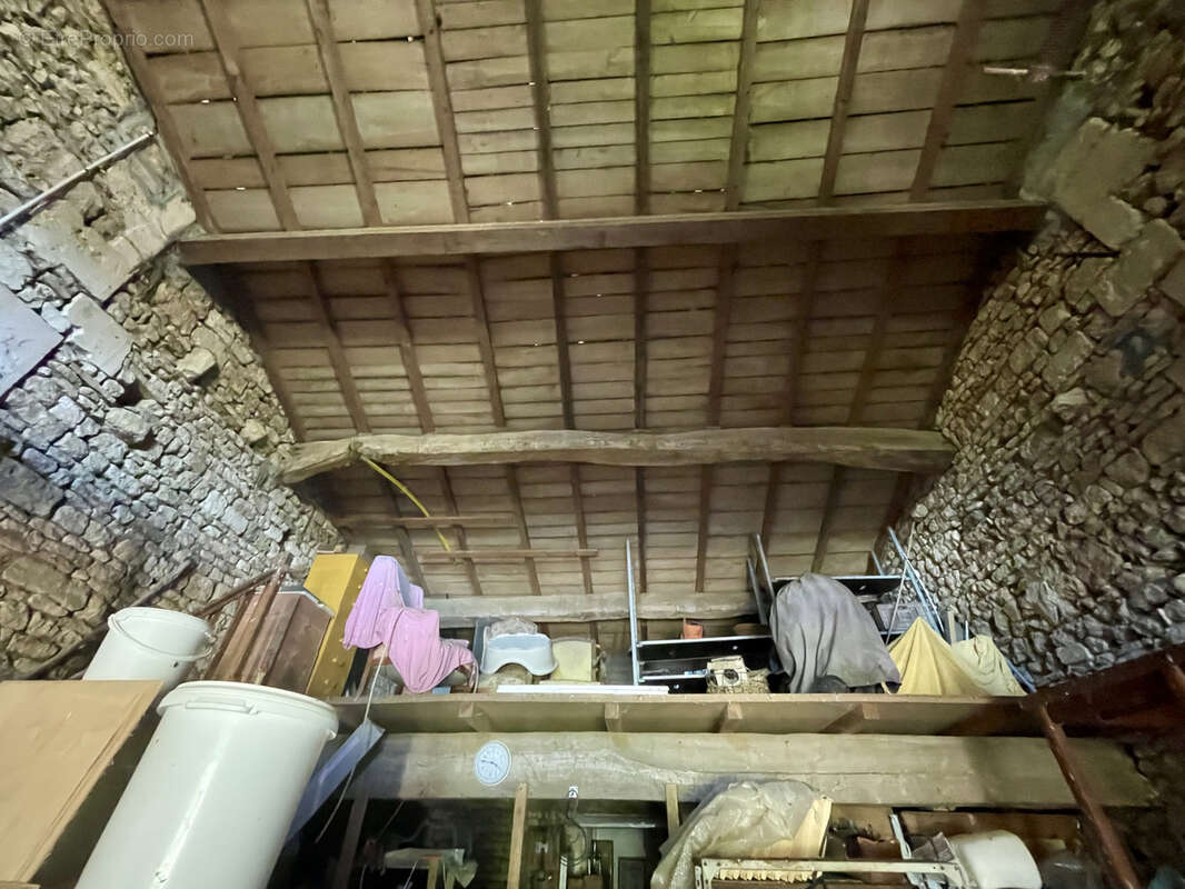 Maison à LES NOUILLERS