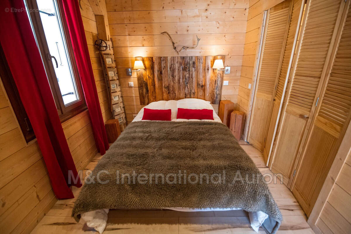 Appartement à SAINT-ETIENNE-DE-TINEE