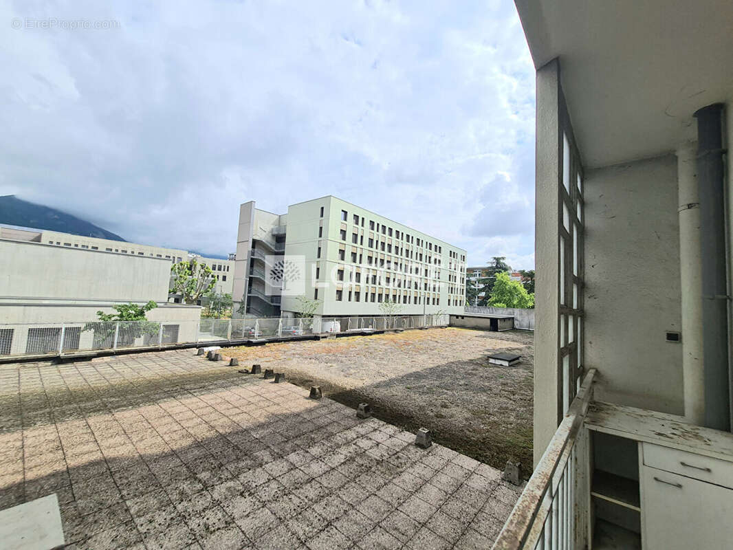 Appartement T3 73,22 m² secteur Mounier - photo 14