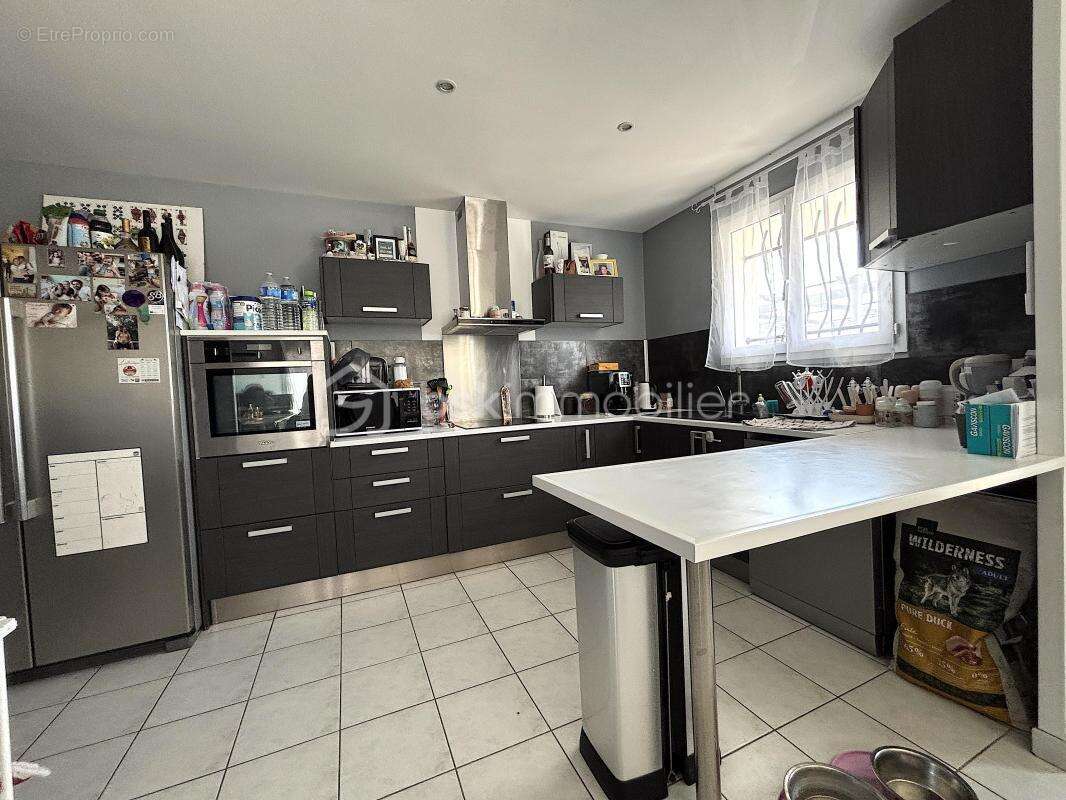 Belle villa de PLAIN-PIED avec 3 chambres dans quartier residentiel très calme avec piscine hors-sol - photo 3