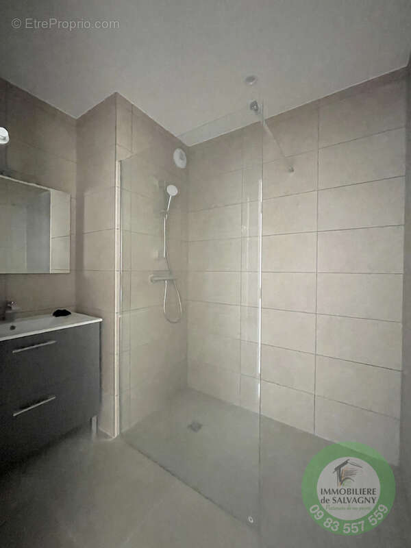 Appartement à CHARBONNIERES-LES-BAINS