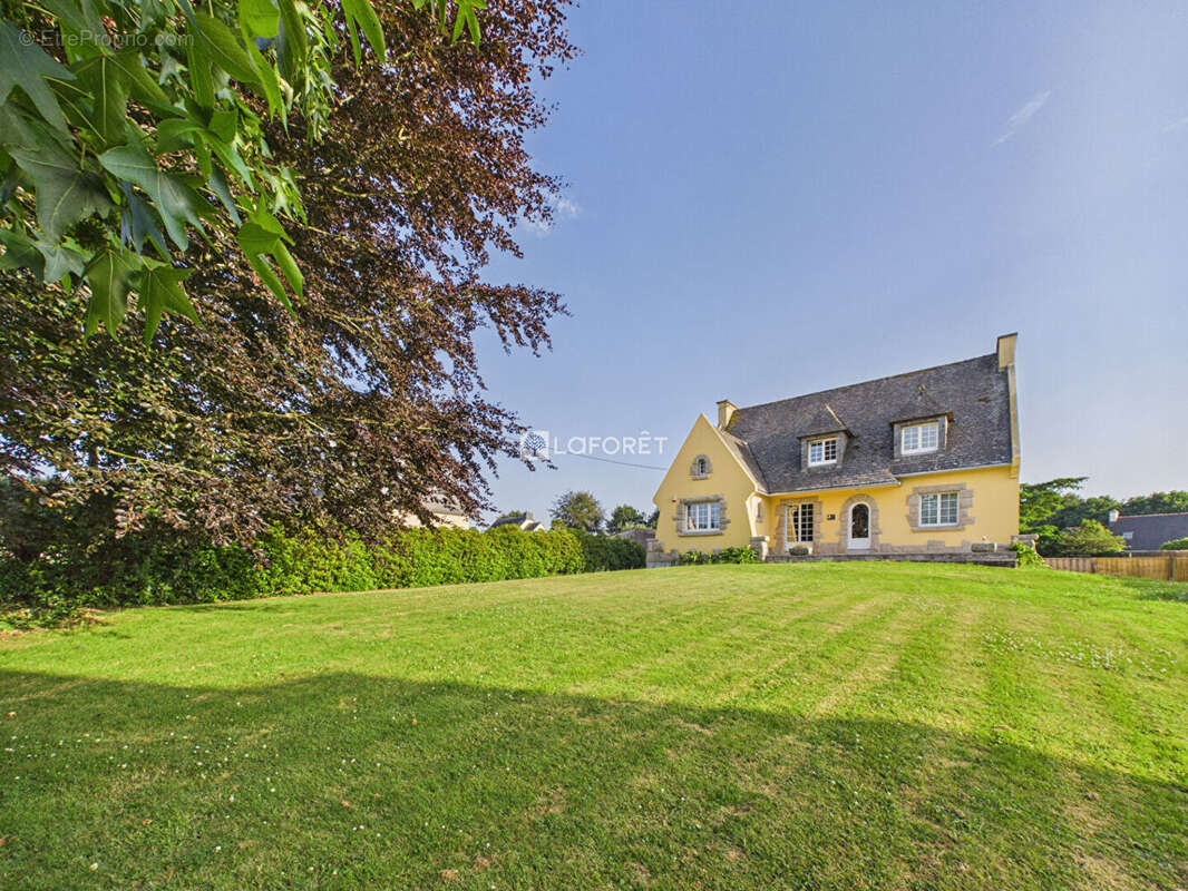 Maison Pleyben 8 pièce(s) 175 m2 - photo 2