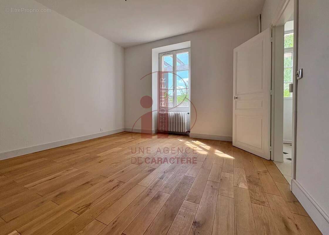 Maison à BOURRON-MARLOTTE