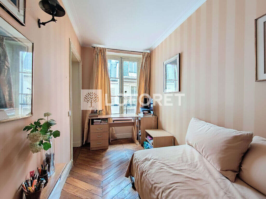 Appartement à PARIS-9E