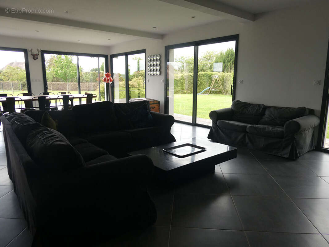 Maison Pont L Eveque 204.42 M², terrain 4300 M², 4ch, bureau, garage 2 voitures - photo 6
