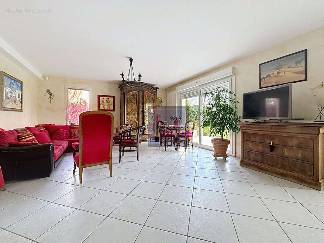 Maison à SAINTE-FOY-LES-LYON