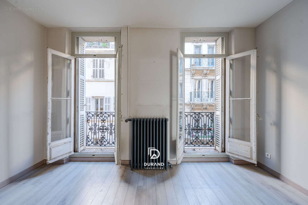 Appartement à MARSEILLE-6E